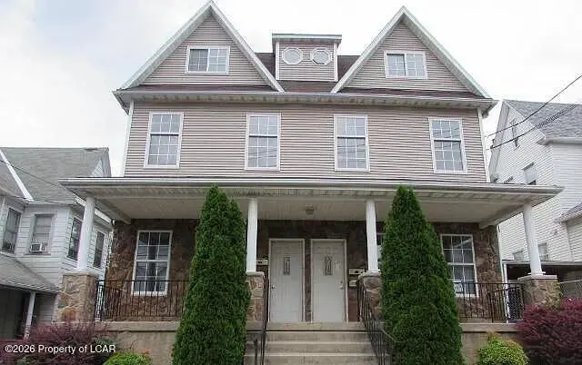 320 E South Street 1, Wilkes-Barre - 2 bed - 2 bath - 1,150 SF