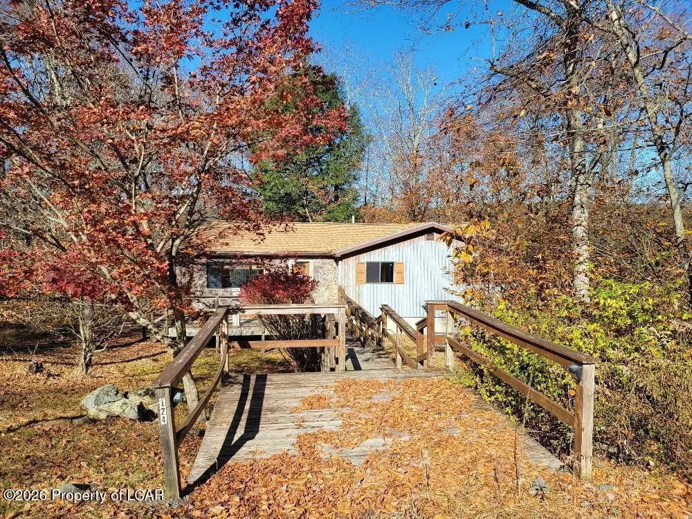 124 Fly Rod Court, Pocono Lake - 3 bed - 2 bath - 1,152 SF