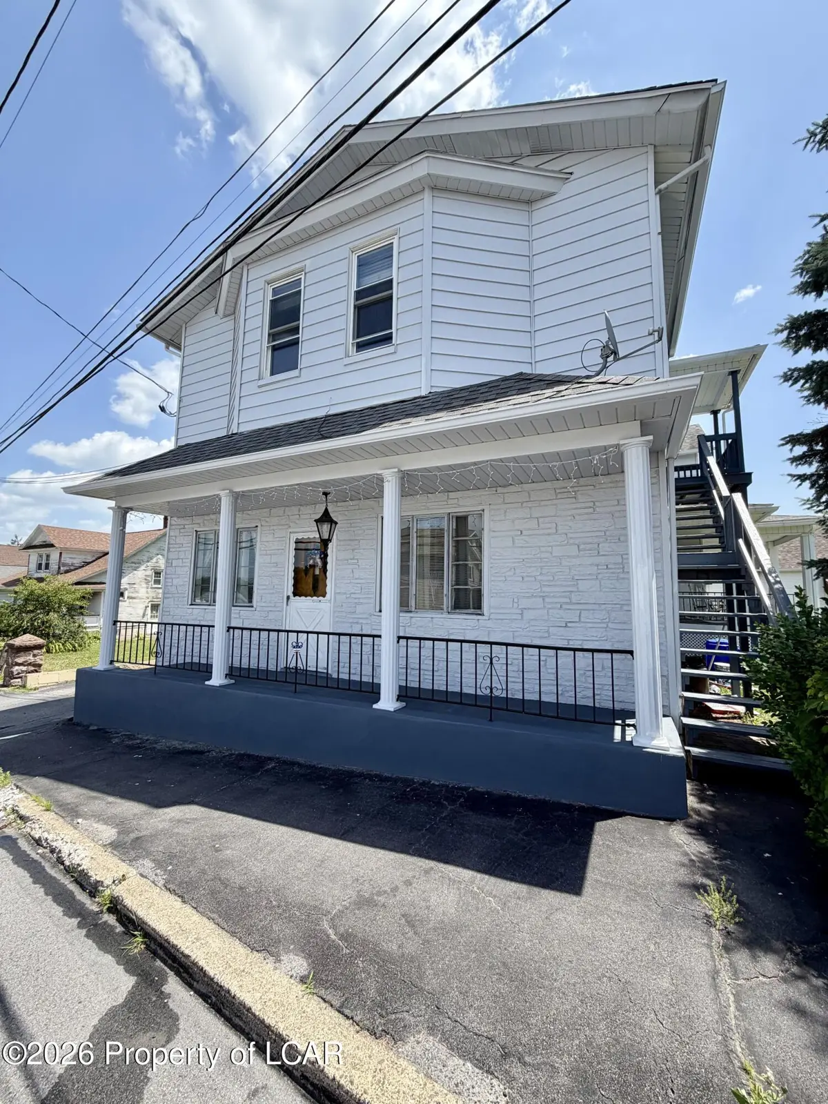 74 1st Street 2, Dupont - 2 bed - 1 bath - 800 SF
