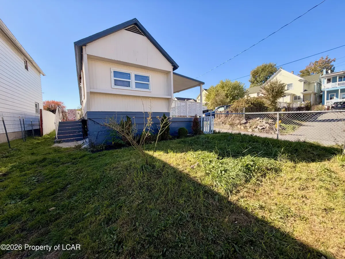 413 Bowman Street, Dickson City - 2 bed - 1 bath - 696 SF