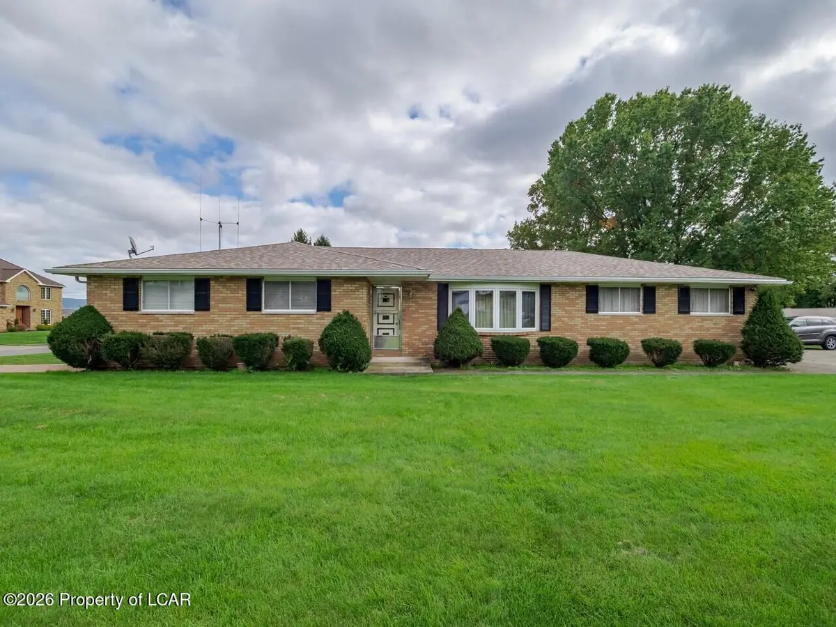 57 N Cook, Edwardsville - 3 bed - 2 bath - 1,664 SF