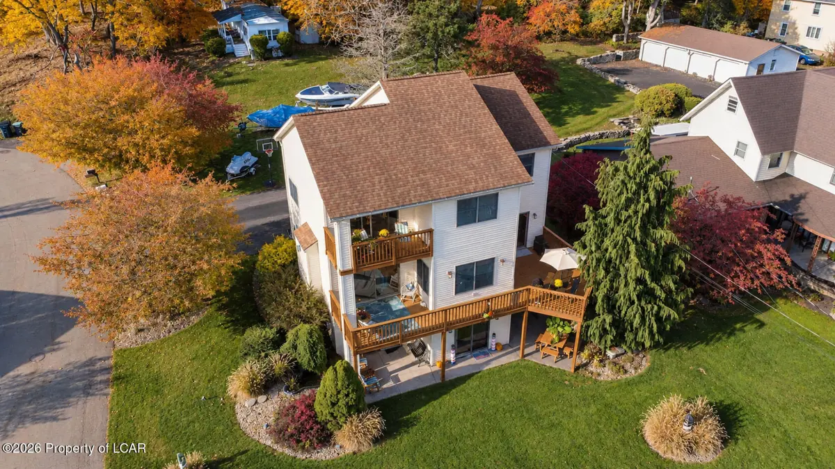 1428 Lakeside Drive, Harveys Lake - 3 bed - 5 bath - 3,519 SF
