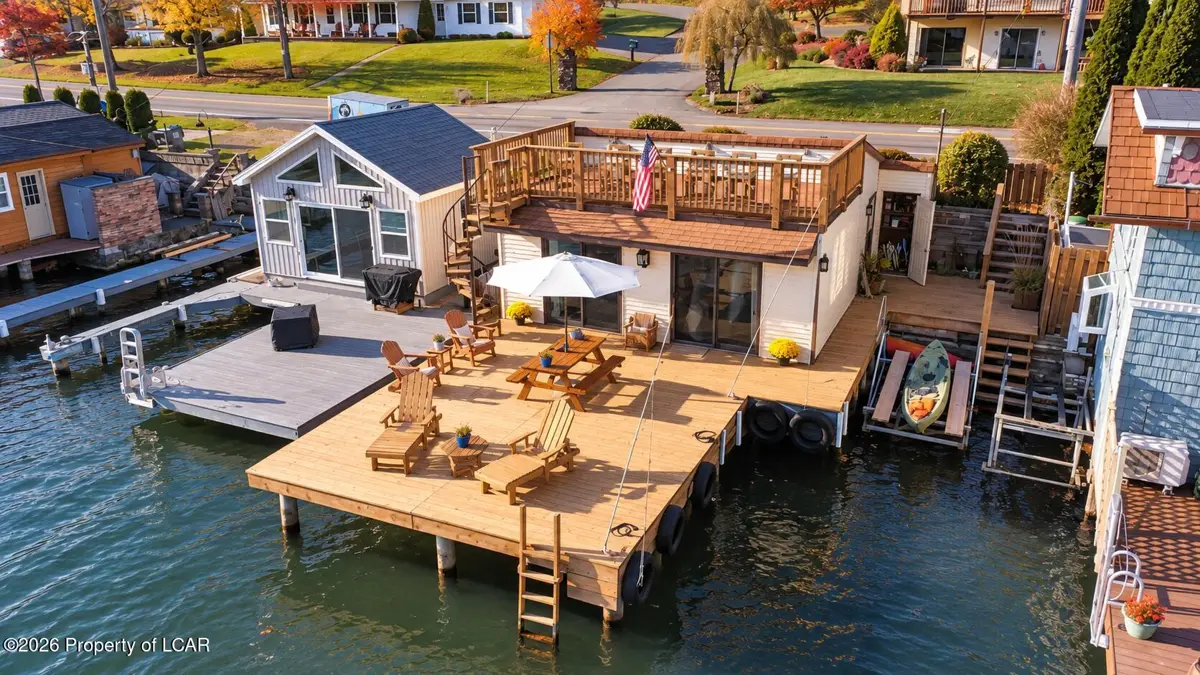 Pole 129 Lakeside Drive, Harveys Lake - 1 bath - 528 SF